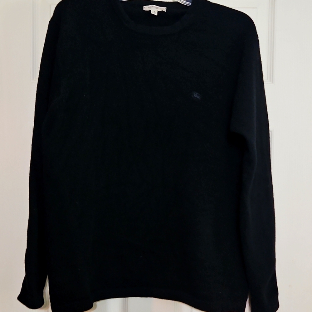 Burberry men’s sweater BLK.  Great Condition